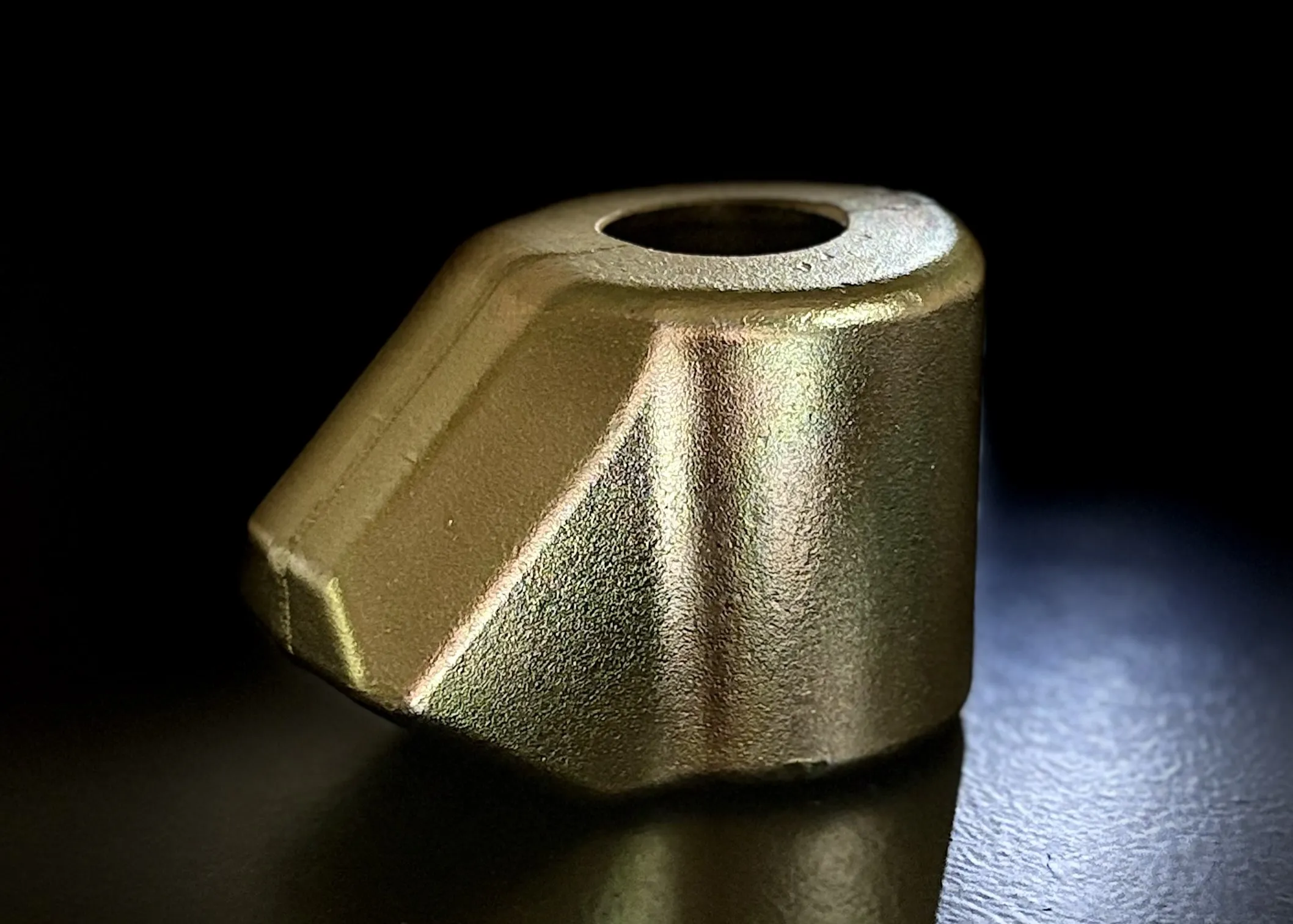 38'lik Bayraklı Elmas Yuvası